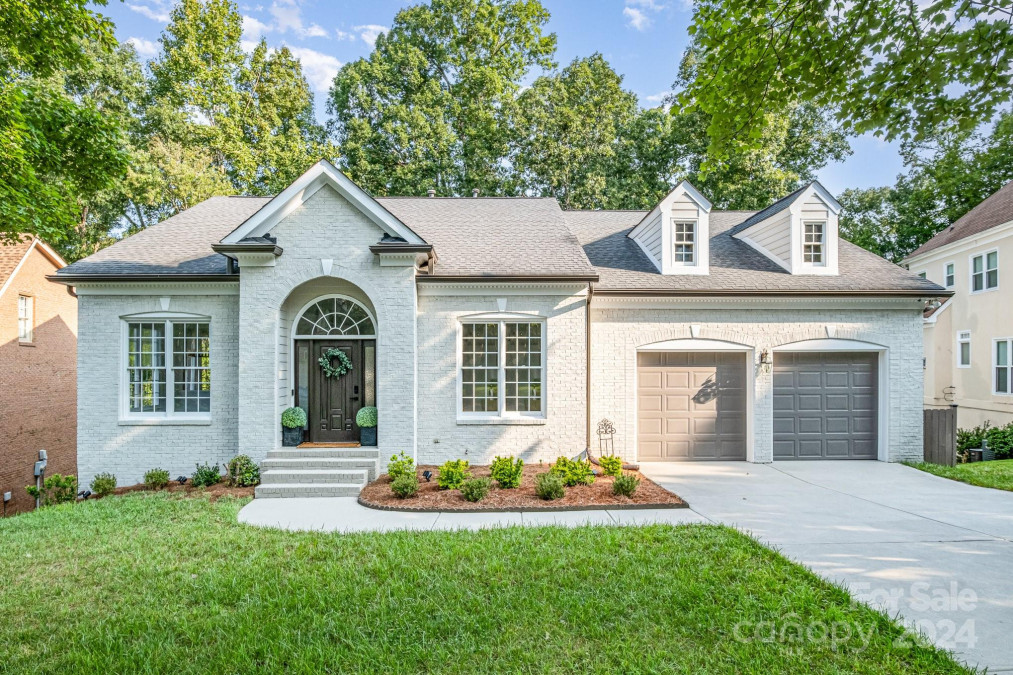 4012 Cambridge Hill Ln Charlotte, NC 28270