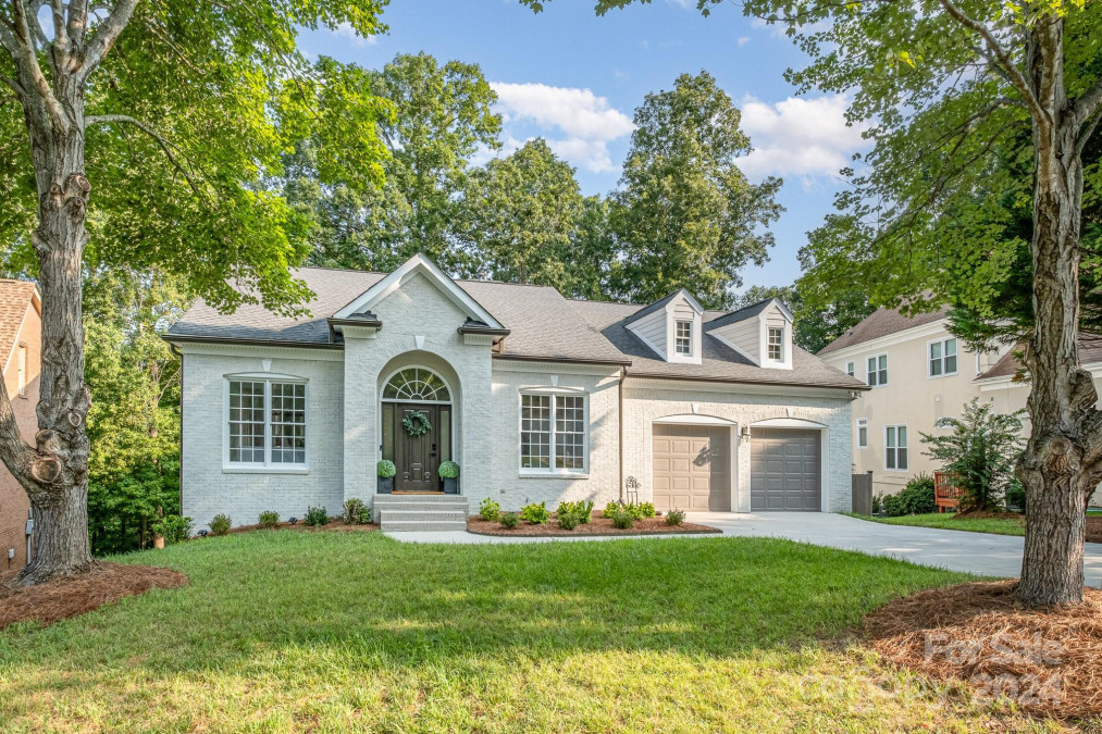 4012 Cambridge Hill Ln Charlotte, NC 28270