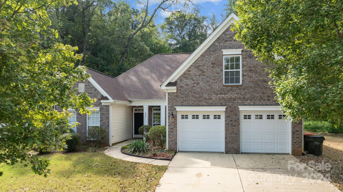 620 Ravenglass Dr Fort Mill, SC 29715