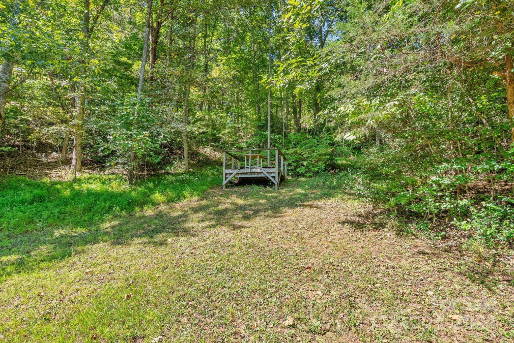 107 Beulahland Way Franklin, NC 28734