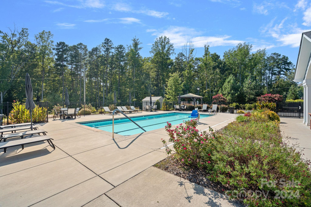 16115 Lakeside Loop Ln Cornelius, NC 28031