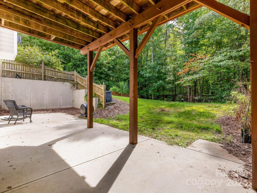 1120 Red Porch Ln Matthews, NC 28105