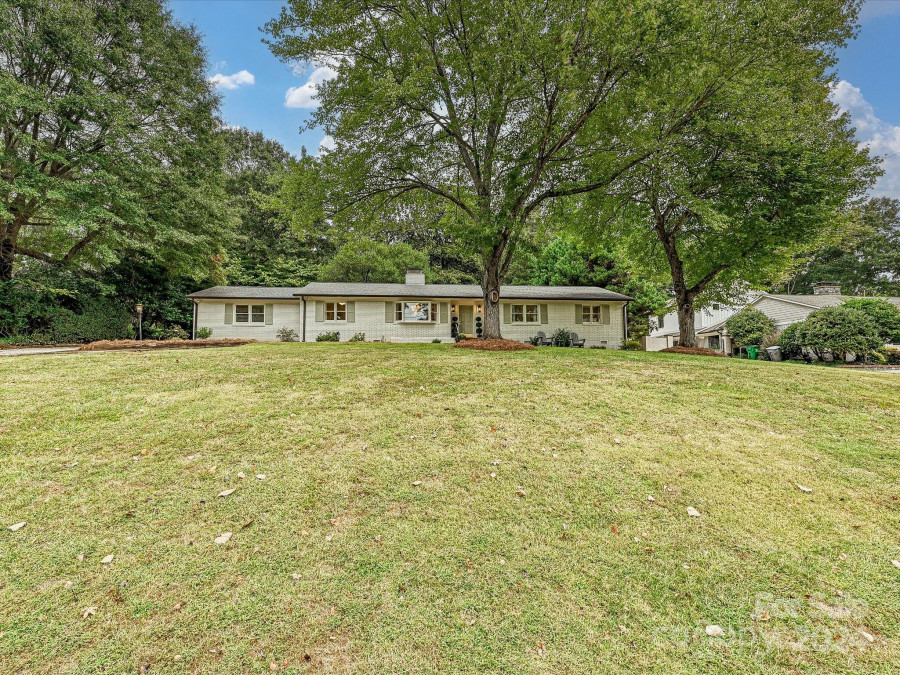 5913 Sharon View Rd Charlotte, NC 28226