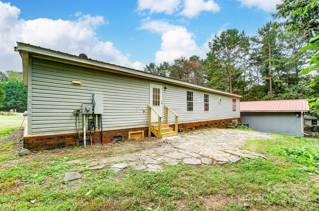 5735 High Plains Ct Iron Station, NC 28080