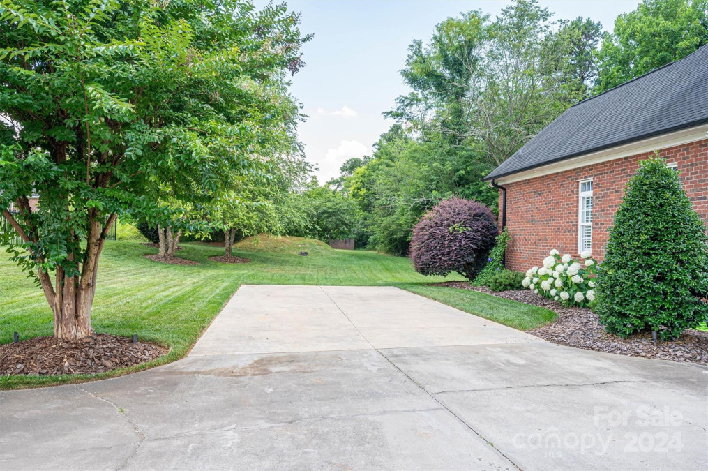 2840 Wheat Field Ct Lincolnton, NC 28092