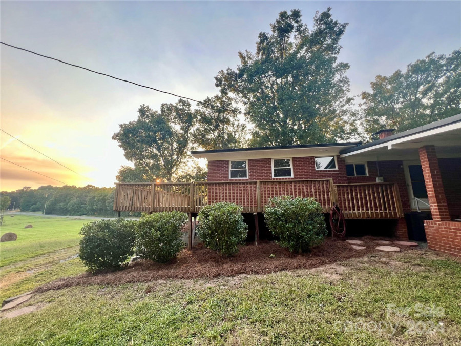 5498 Rocky River Rd Oakboro, NC 28129