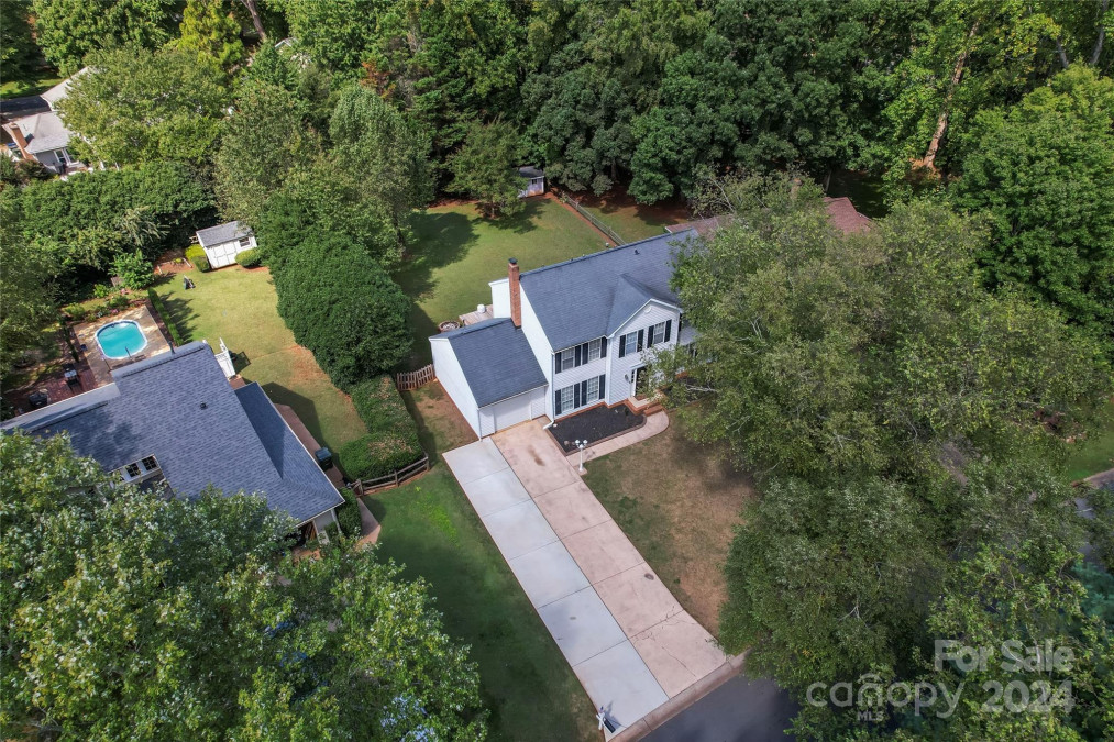 12621 Cedar Fall Dr Huntersville, NC 28078