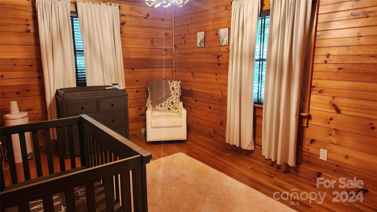 306 Henry Dingus Way Maggie Valley, NC 28751