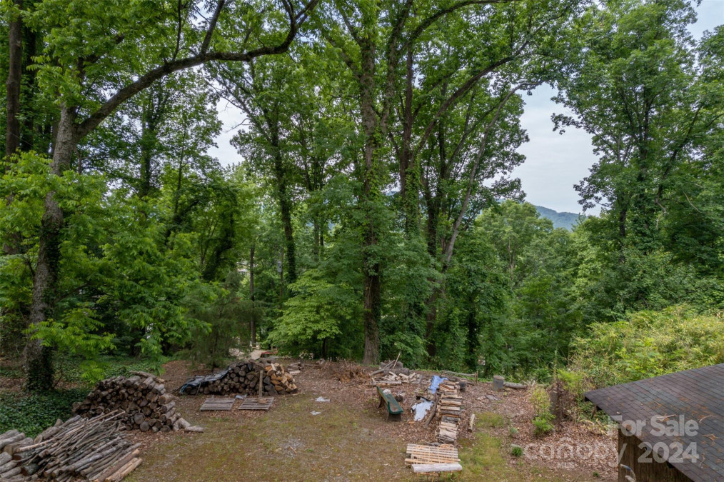 210 Fox Trot Ln Tryon, NC 28782