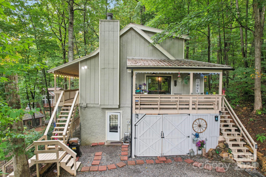 105 Shirley Dr Maggie Valley, NC 28751