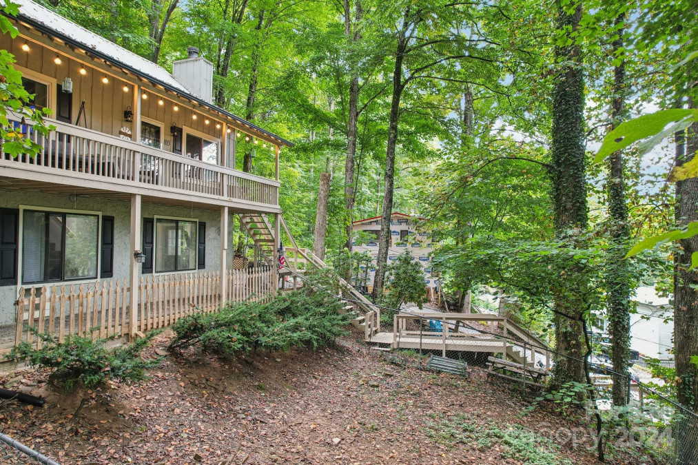 105 Shirley Dr Maggie Valley, NC 28751