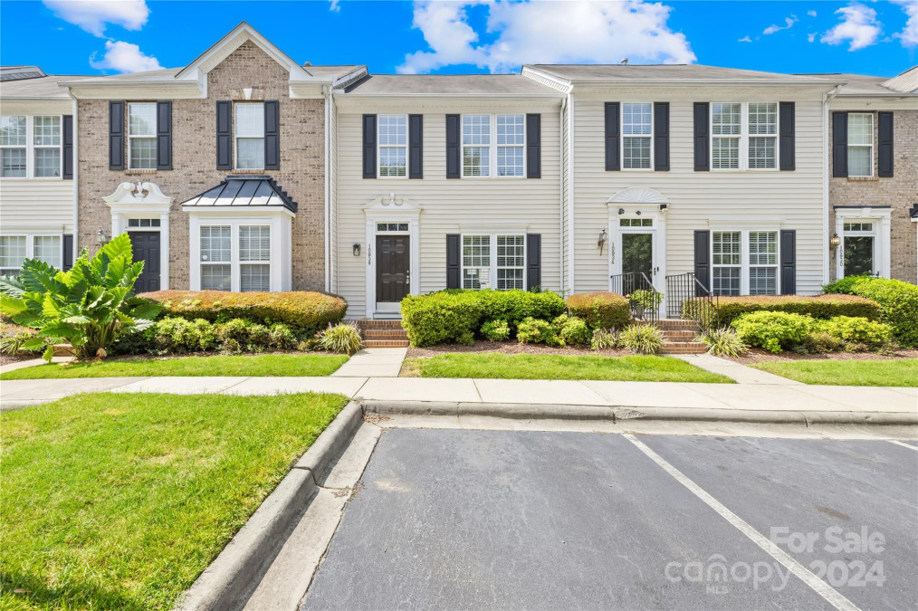 10938 Garden Oaks Ln Charlotte, NC 28273