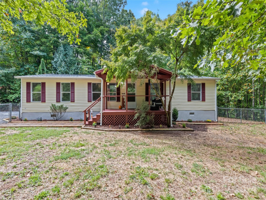 222 Puffy Ln Sylva, NC 28779