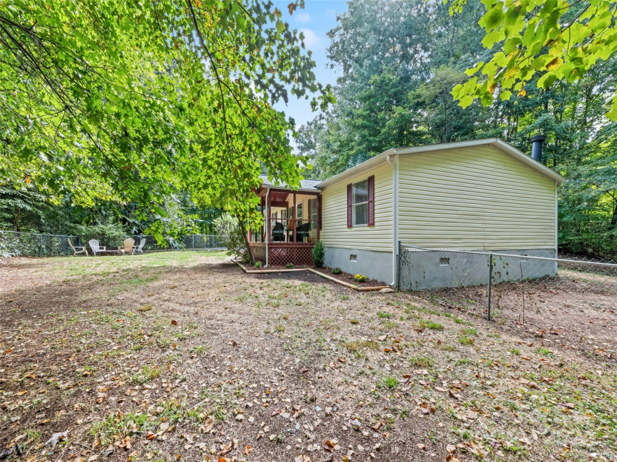 222 Puffy Ln Sylva, NC 28779