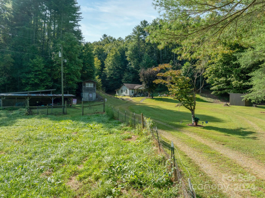 300 Naomi Dr Pisgah Forest, NC 28768