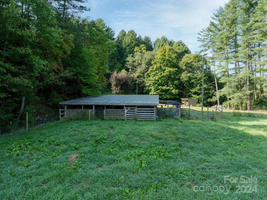 300 Naomi Dr Pisgah Forest, NC 28768