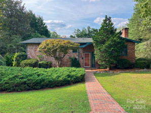 122 Sweetbriar Ln Etowah, NC 28729