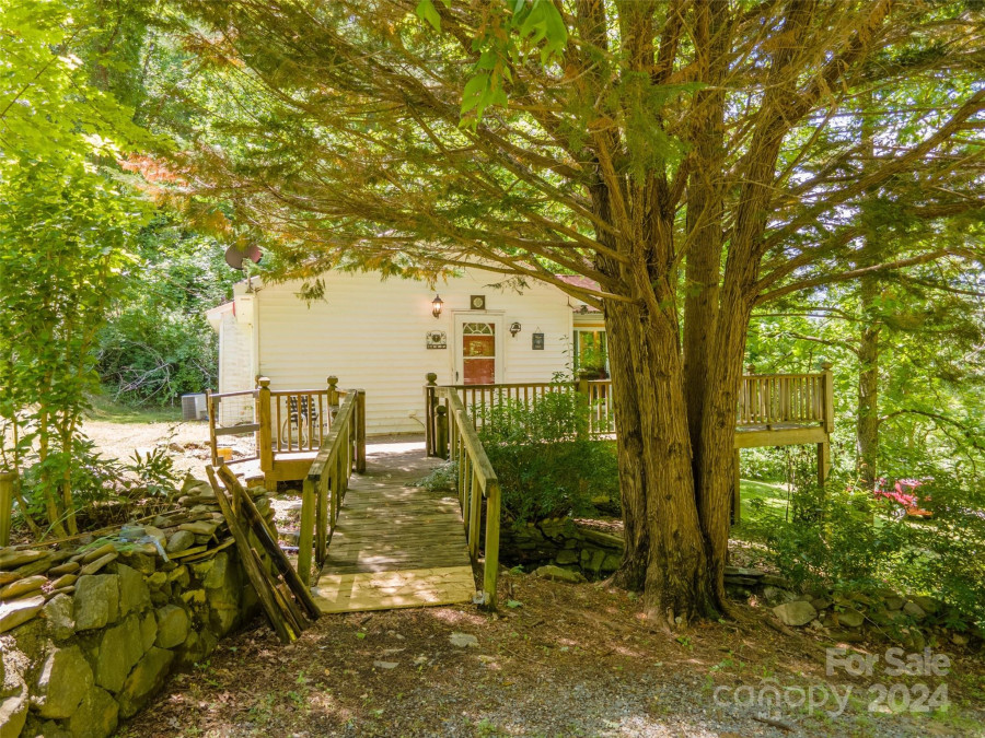 338 New Rd Robbinsville, NC 28771