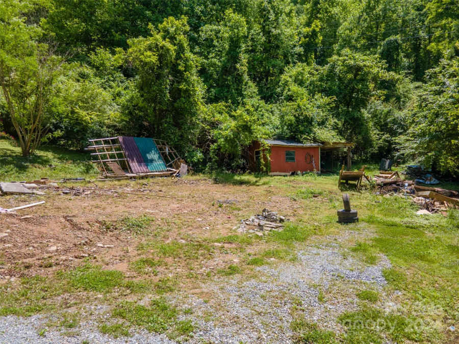 338 New Rd Robbinsville, NC 28771