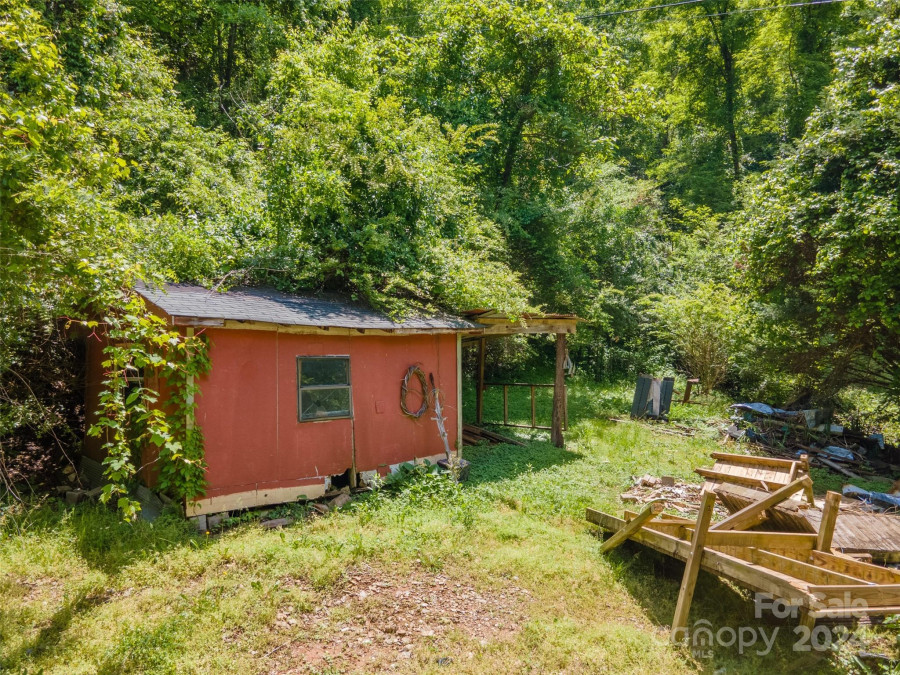 338 New Rd Robbinsville, NC 28771