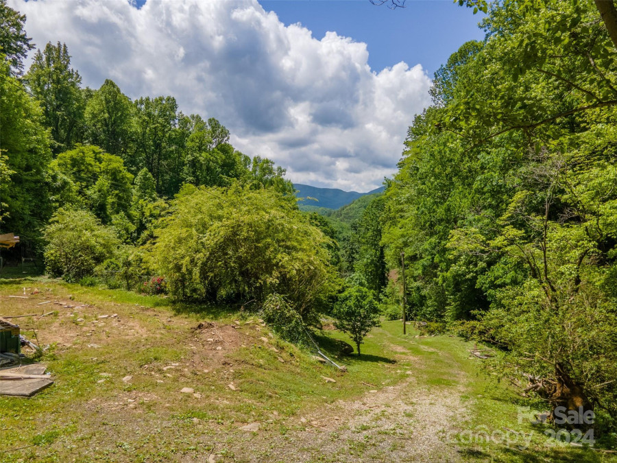 338 New Rd Robbinsville, NC 28771