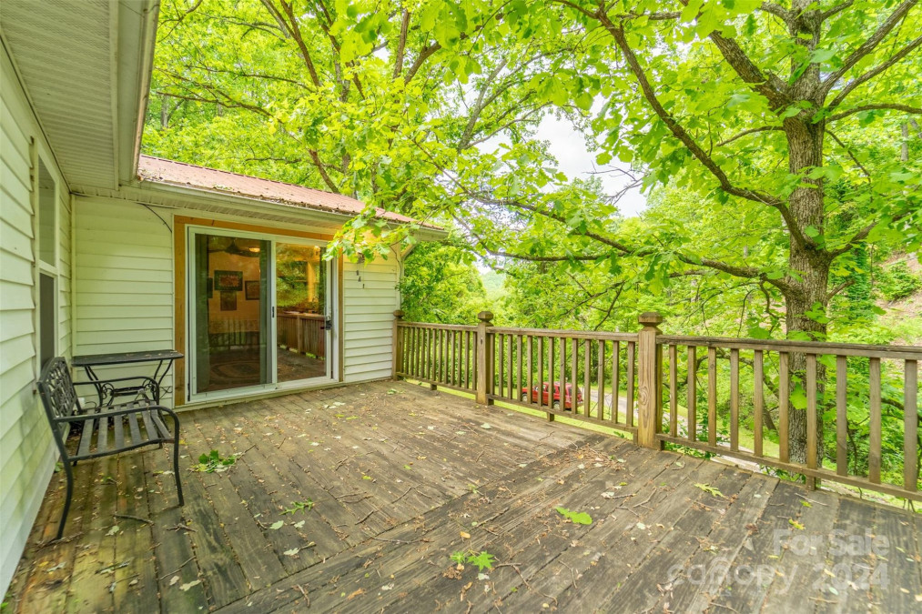 338 New Rd Robbinsville, NC 28771