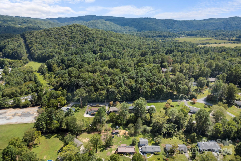 94 Meadow Ln Brevard, NC 28712