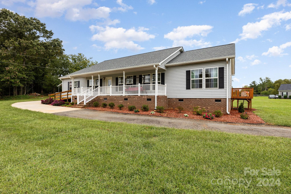 40309 Merestead Way New London, NC 28127