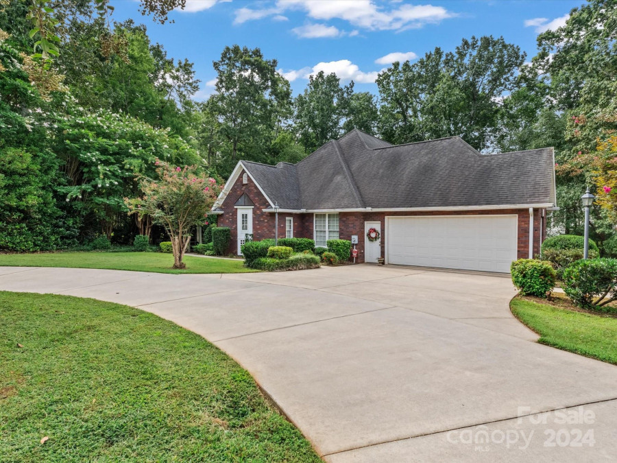 3238 Meadow Rue Ln Statesville, NC 28625