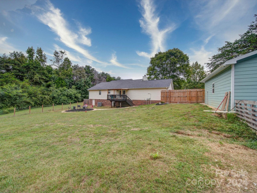 2855 Ledford Rd Vale, NC 28168