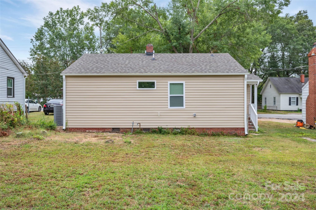 205 Elliott St Chester, SC 29706