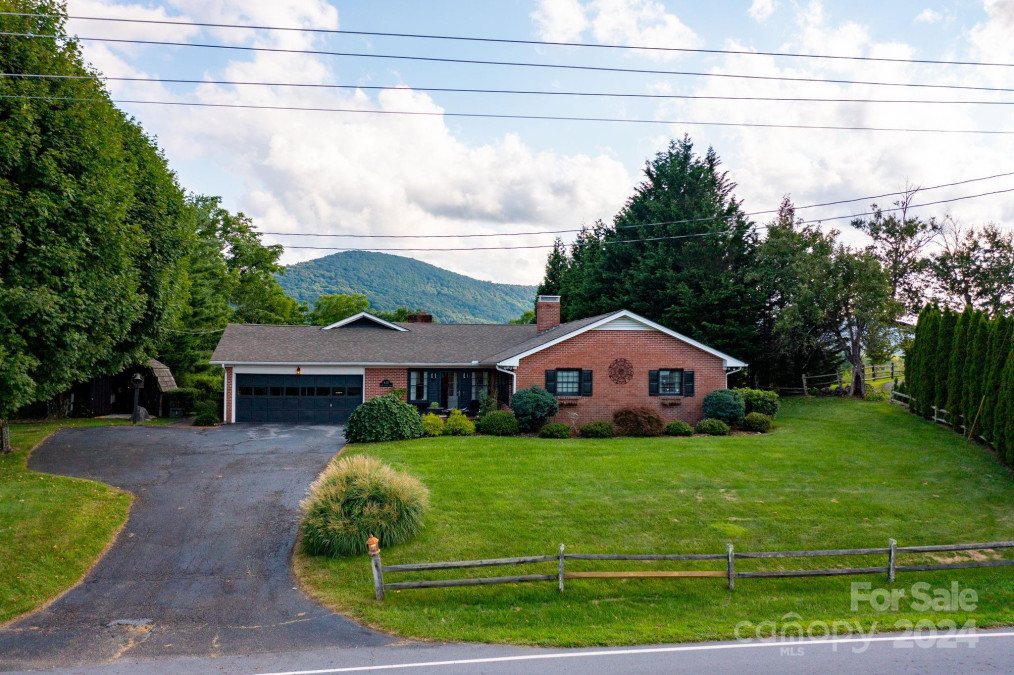 438 Glade Valley Rd Glade Valley, NC 28627