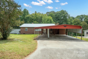 504 15th Ave Hickory, NC 28602