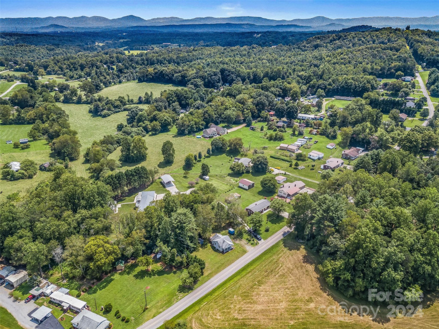 219 Hamby Mountain Rd Purlear, NC 28665