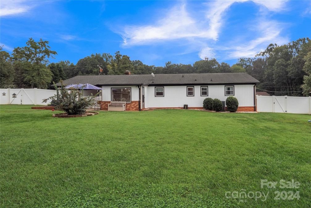 192 Dunlap Loop Statesville, NC 28625