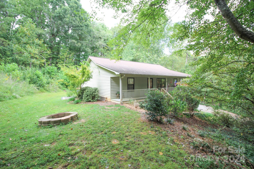 2708 Mcneelly Dr Valdese, NC 28690