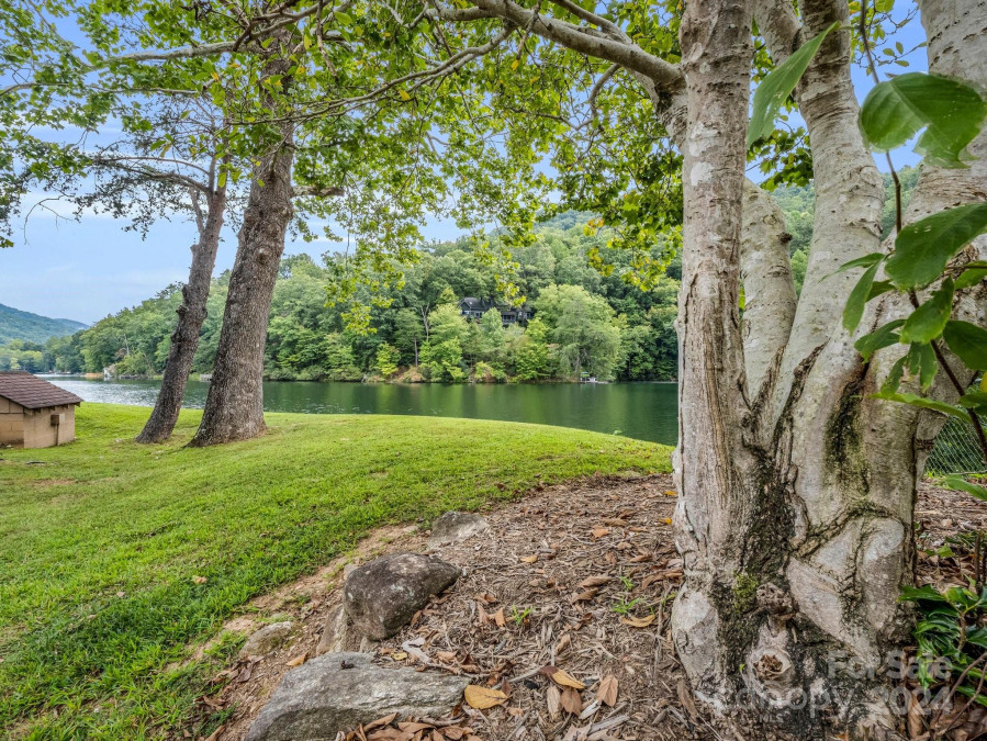 147 West Lake Dr Lake Lure, NC 28746