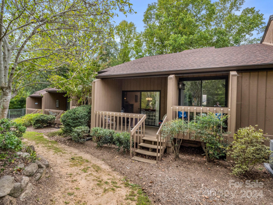 147 West Lake Dr Lake Lure, NC 28746