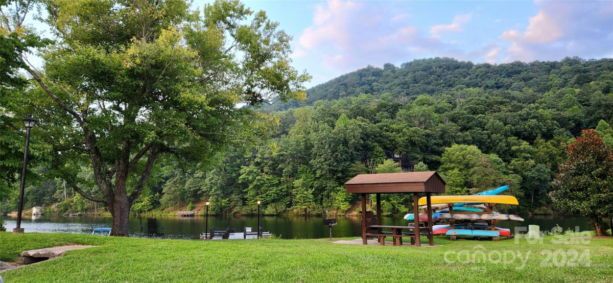 147 West Lake Dr Lake Lure, NC 28746