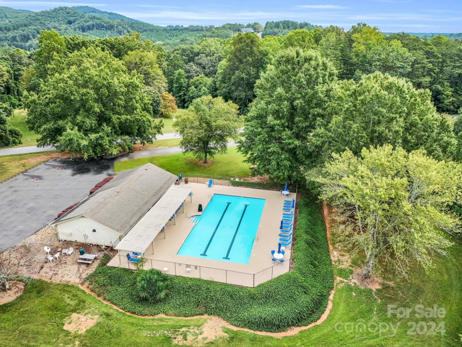 147 West Lake Dr Lake Lure, NC 28746