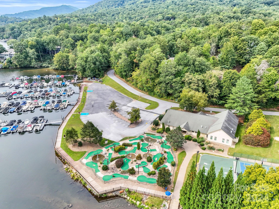 147 West Lake Dr Lake Lure, NC 28746