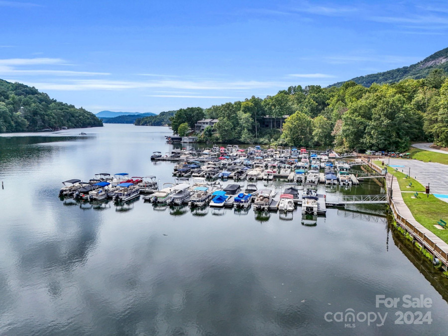 147 West Lake Dr Lake Lure, NC 28746