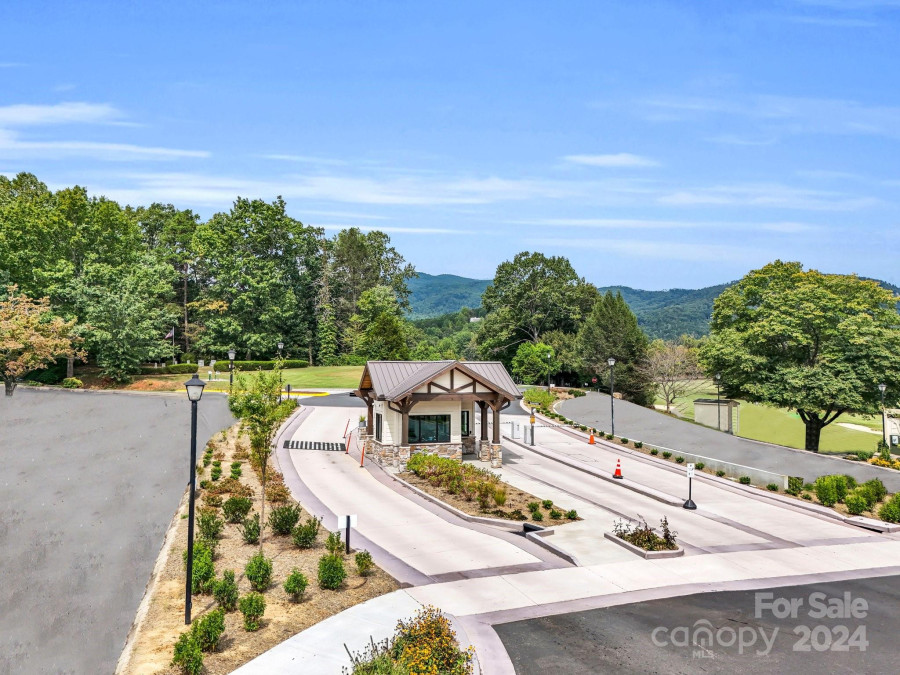 147 West Lake Dr Lake Lure, NC 28746