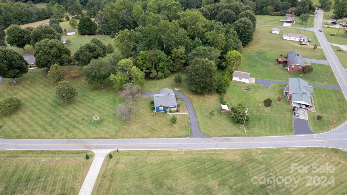 1847 Icard Ridge Rd Taylorsville, NC 28681