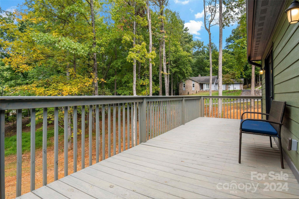 268 Cobblestone Dr Marion, NC 28752