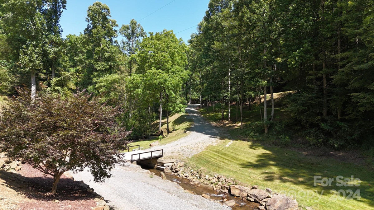 1438 Pumpkintown Rd Sylva, NC 28779