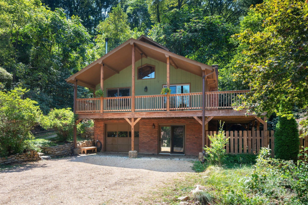 54 Mills Pl Asheville, NC 28804