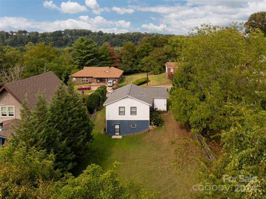 90 Ora St Asheville, NC 28801