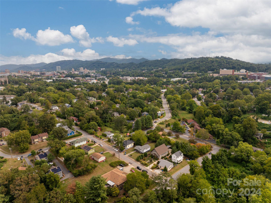 90 Ora St Asheville, NC 28801