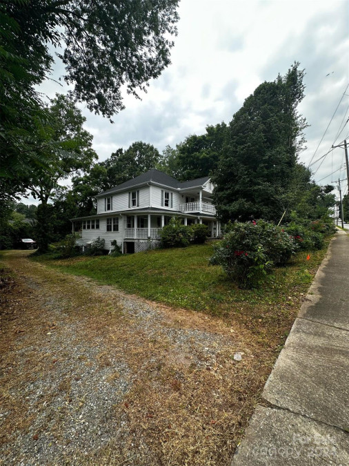 211 Maple St Rutherfordton, NC 28139